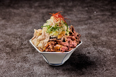 瞬間燻製牛豚丼　食べ方説明